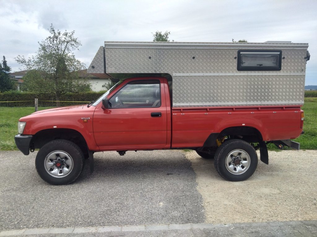 TOYOTA Hilux Pick-up 2.4 4x4