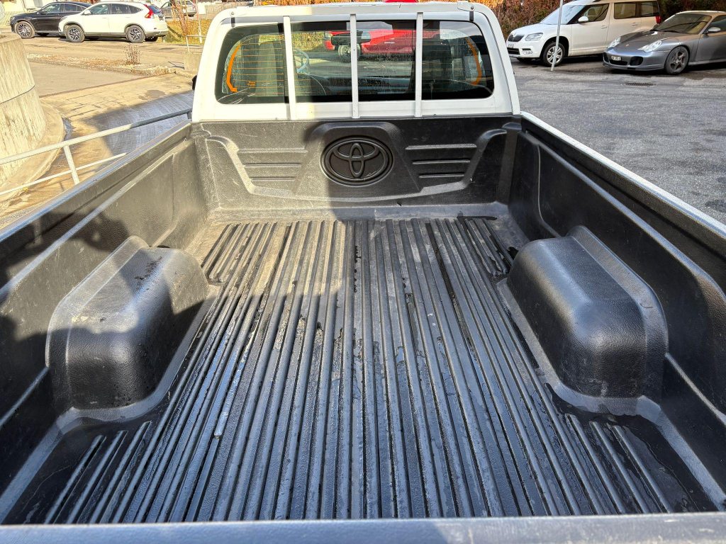 TOYOTA HILUX 2.4 D-4D 150 Luna, Diesel, Occasioni / Usate, Manuale - 7