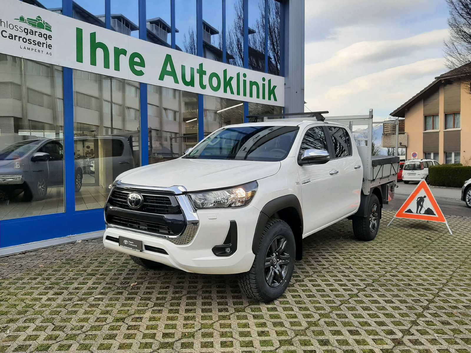 TOYOTA Hilux Double Cab.-Pick-up 2.8 D-4D MHEV Style, Hybride Léger Diesel/Électricité, Occasion / Utilisé, Automatique - 3