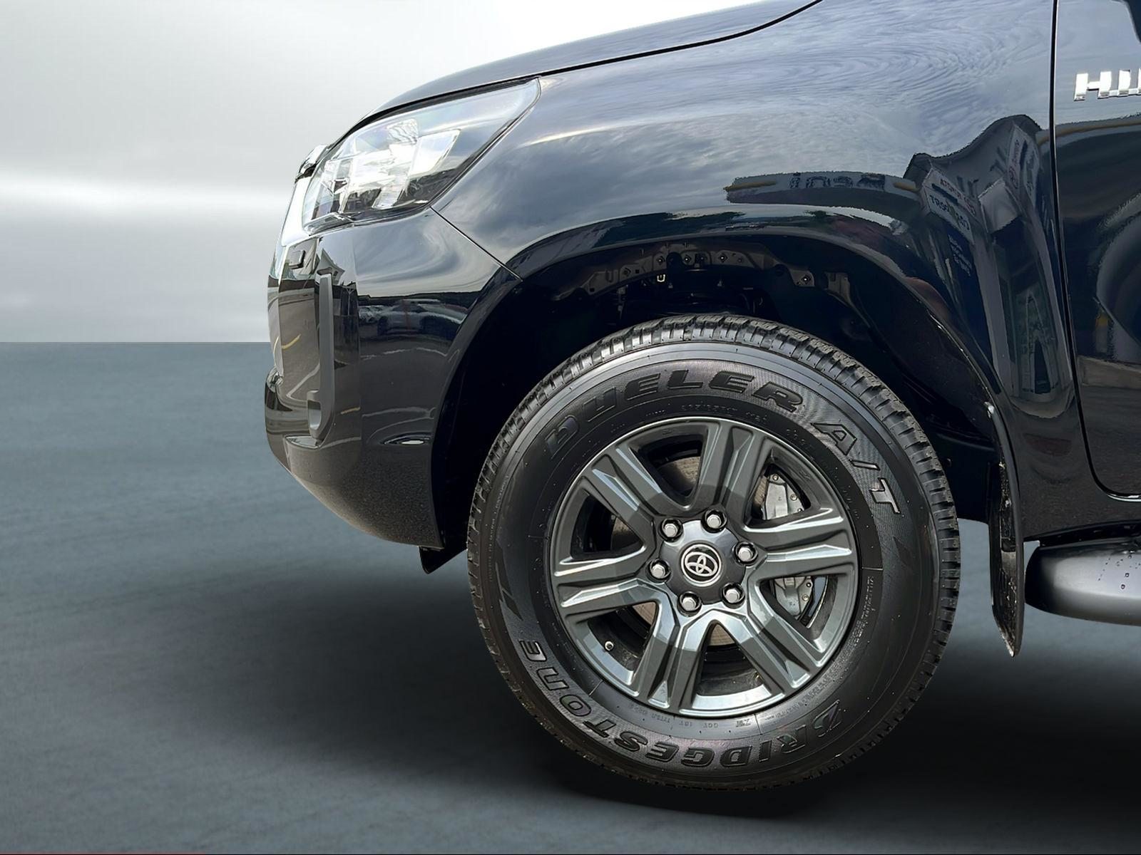 TOYOTA Hilux Double Cab.-Pick-up 2.8 D-4D MHEV 204 Style, Hybride Léger Diesel/Électricité, Occasion / Utilisé, Automatique - 3
