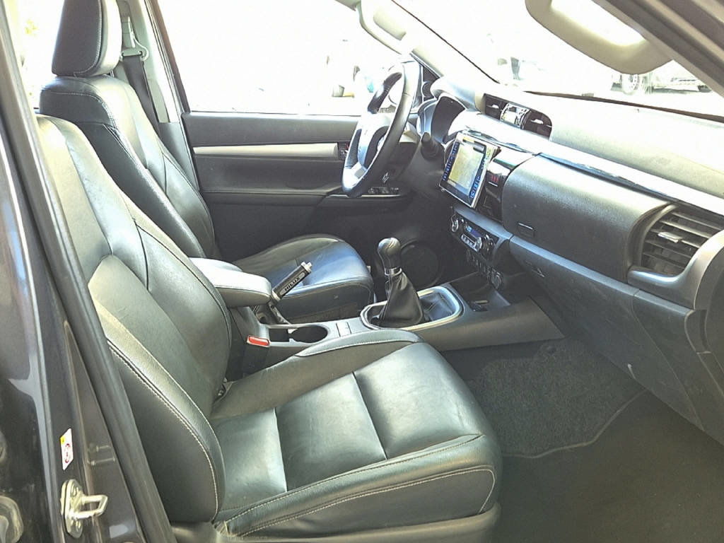 TOYOTA Hi-Lux Double Cab.-Pick-up 2.4 D-4D 150 Sol Premium, Diesel, Occasion / Gebraucht, Handschaltung - 7
