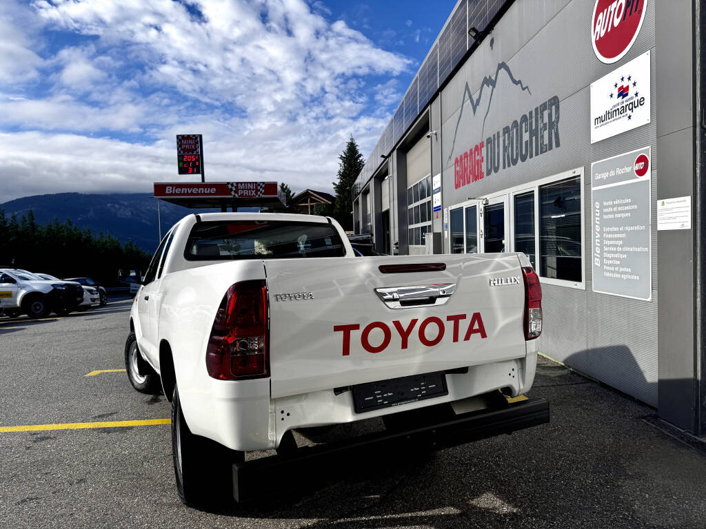 TOYOTA Hilux Extra Cab.-pick-up 2.5 D-4D Linea Luna, Diesel, Occasion / Gebraucht, Handschaltung - 4