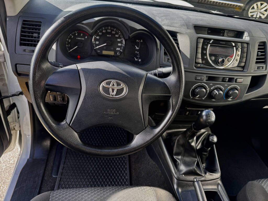 TOYOTA Hilux Extra Cab.-pick-up 2.5 D-4D Linea Luna, Diesel, Occasion / Gebraucht, Handschaltung - 7