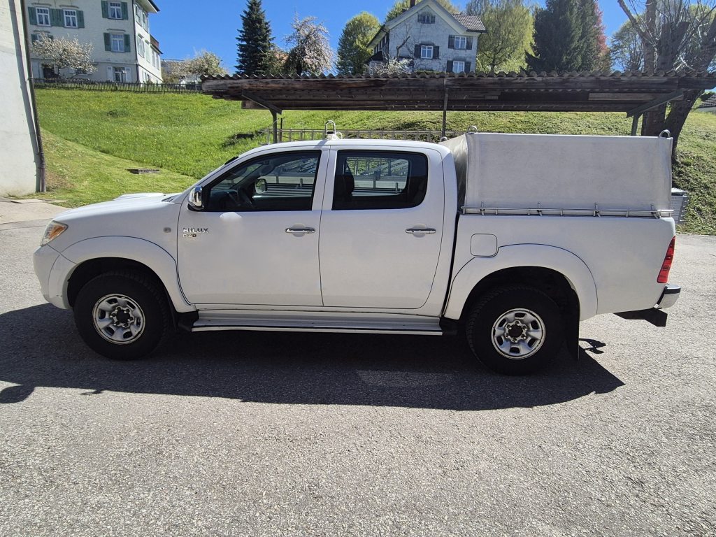 TOYOTA HILUX 2.5 D-4D Linea Sol, Diesel, Occasion / Gebraucht, Handschaltung - 2