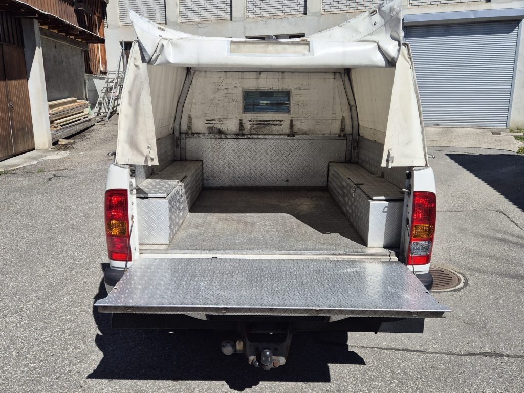 TOYOTA HILUX 2.5 D-4D Linea Sol, Diesel, Occasion / Gebraucht, Handschaltung - 6
