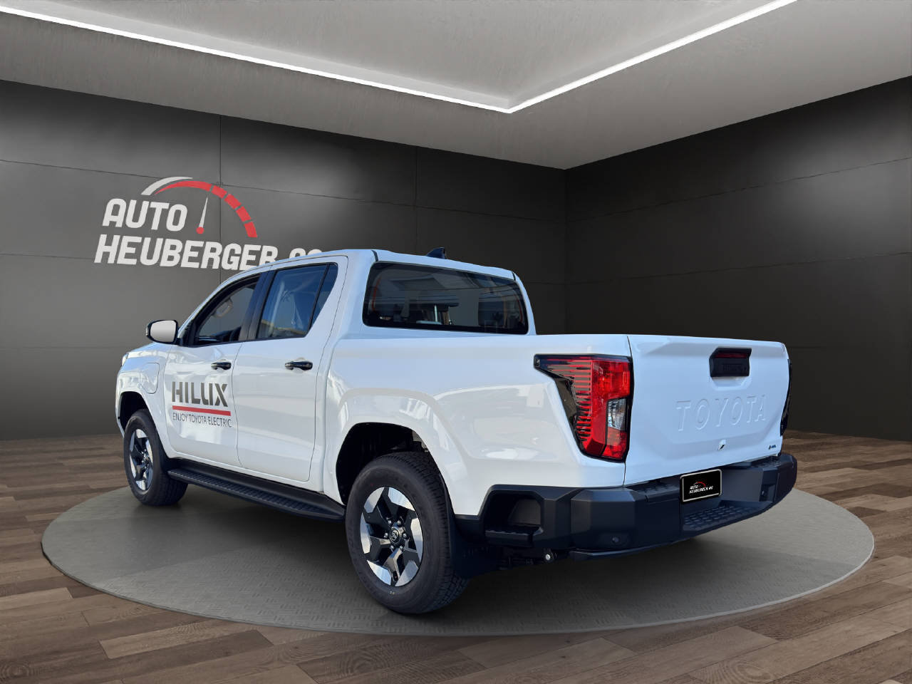 TOYOTA Hilux Double Cab.-Pick-up 59KWh Comfort, Electric, Ex-demonstrator, Automatic - 2