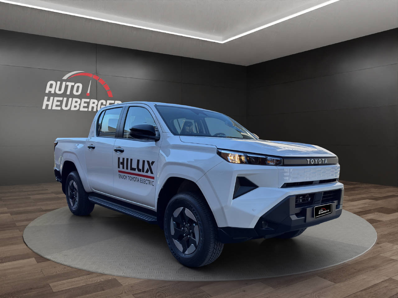 TOYOTA Hilux Double Cab.-Pick-up 59KWh Comfort, Electric, Ex-demonstrator, Automatic - 4