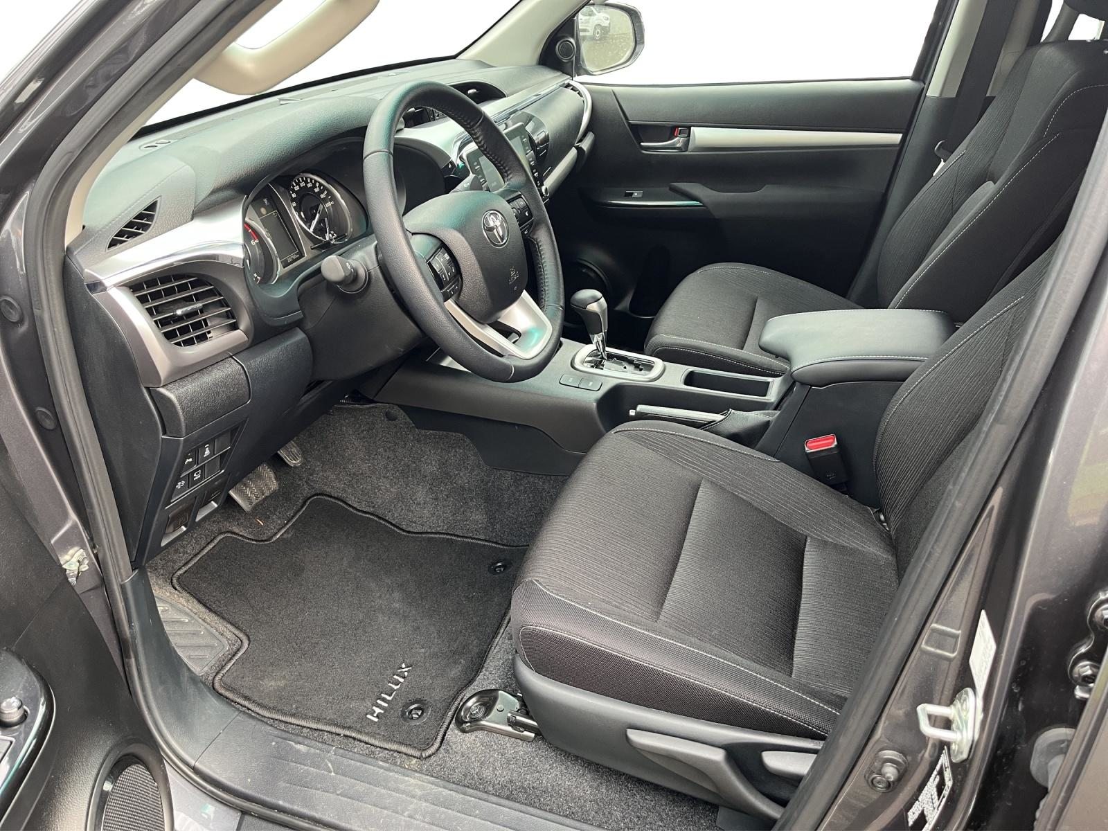 TOYOTA Hilux Double Cab.-Pick-up 2.8 D-4D 204 Style, Diesel, Occasion / Gebraucht, Automat - 6