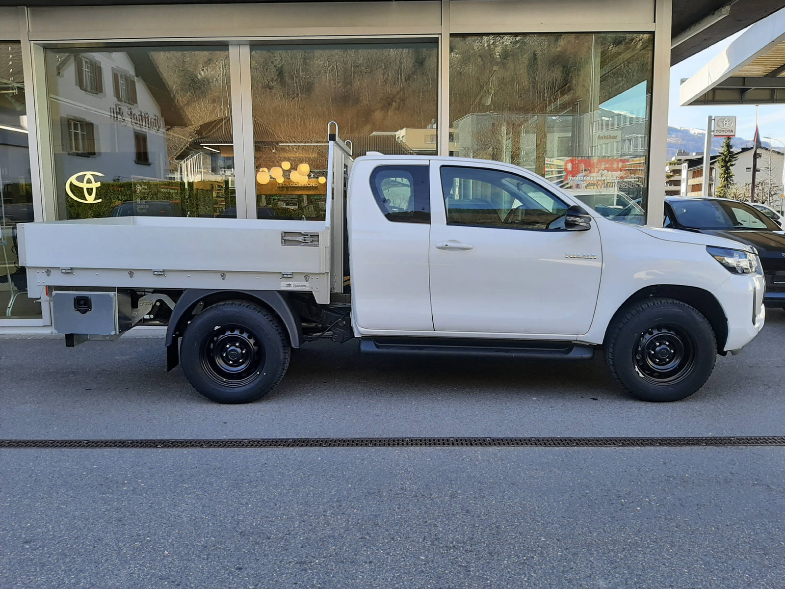 TOYOTA Hilux Extra Cab.-Chassis 2.4 D-4D 150 Comfort, Diesel, Neuwagen, Automatik - 2