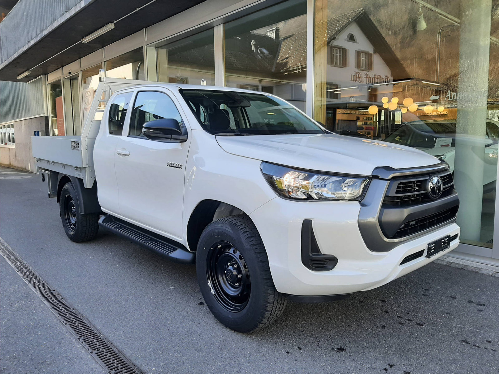 TOYOTA Hilux Extra Cab.-Chassis 2.4 D-4D 150 Comfort, Diesel, Neuwagen, Automatik - 3