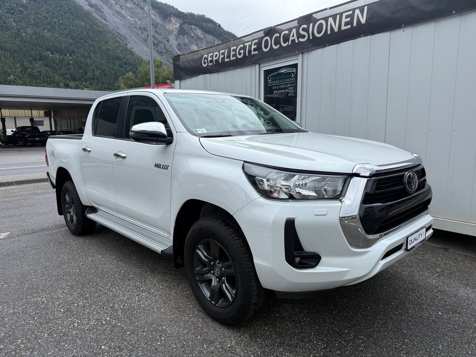 TOYOTA Hilux 2.4D-4D Comfort Double Cab 4x4 *2000 km * AHK 3, Diesel, Occasioni / Usate, Manuale - 2
