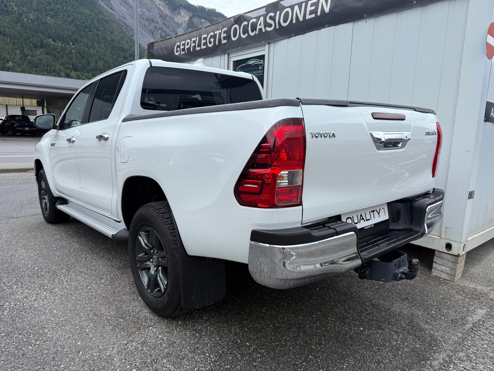 TOYOTA Hilux 2.4D-4D Comfort Double Cab 4x4 *2000 km * AHK 3, Diesel, Occasioni / Usate, Manuale - 7