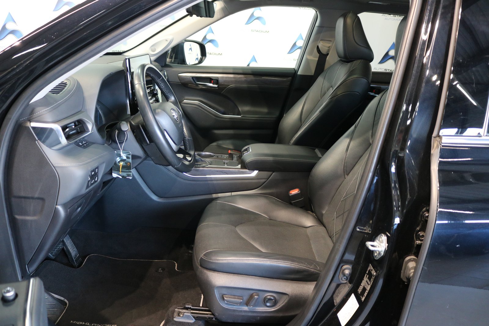 TOYOTA Highlander 2.5 HSD Premium e-CVT, Voll-Hybrid Benzin/Elektro, Occasion / Gebraucht, Automatik - 3