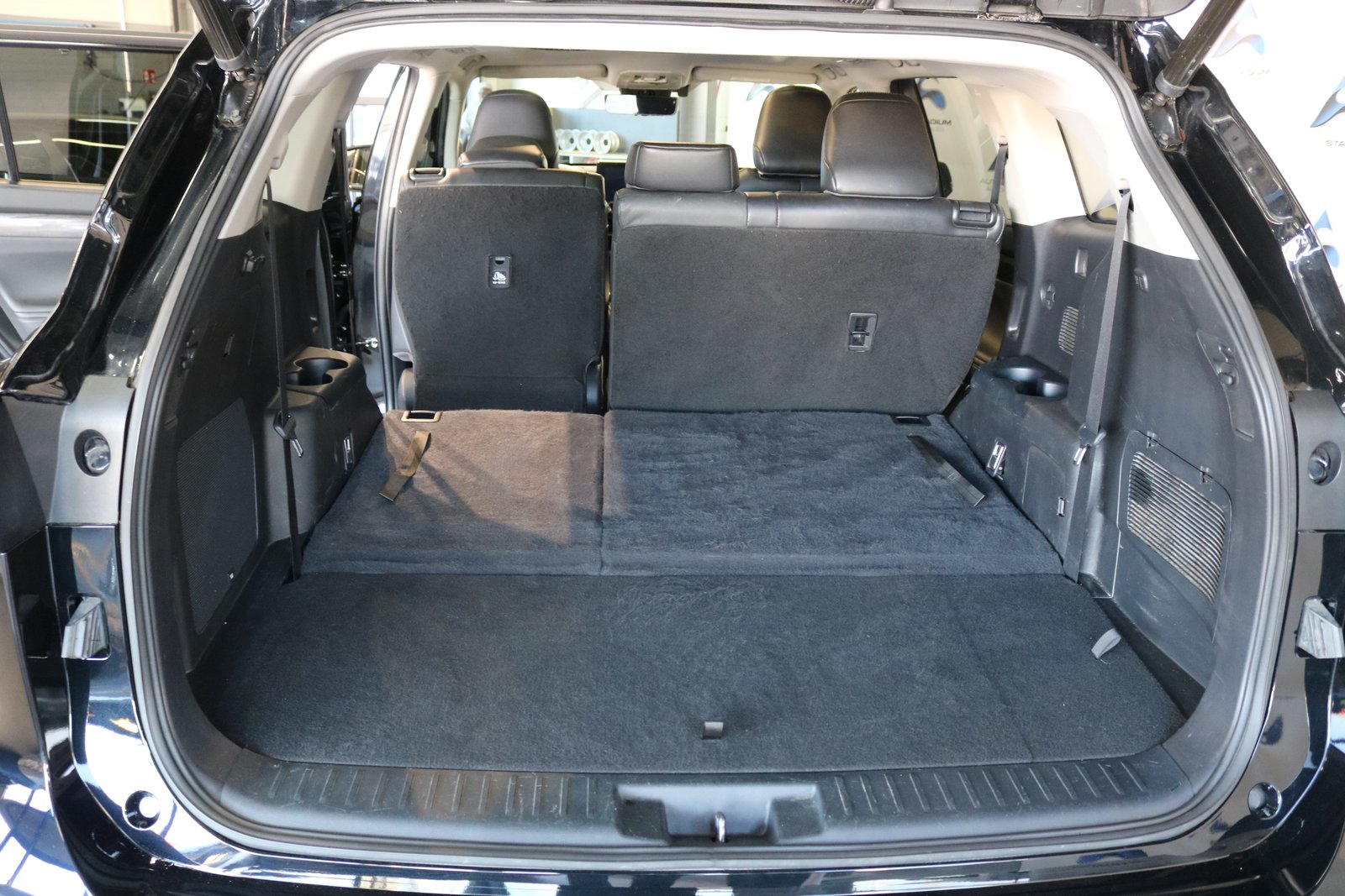 TOYOTA Highlander 2.5 HSD Premium e-CVT, Voll-Hybrid Benzin/Elektro, Occasion / Gebraucht, Automatik - 6