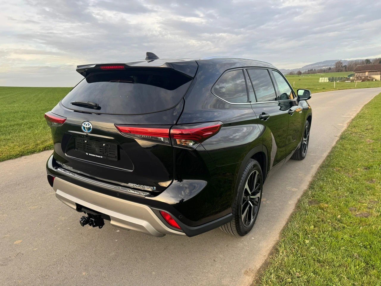 TOYOTA Highlander 2.5 HSD Premium e-CVT mit Anhängerkupplun, Voll-Hybrid Benzin/Elektro, Occasion / Gebraucht, Automatik - 3