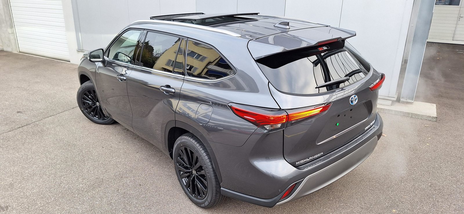 TOYOTA Highlander 2.5 HSD Premium, Hybride Intégral Essence/Électricité, Voiture de démonstration, Automatique - 3