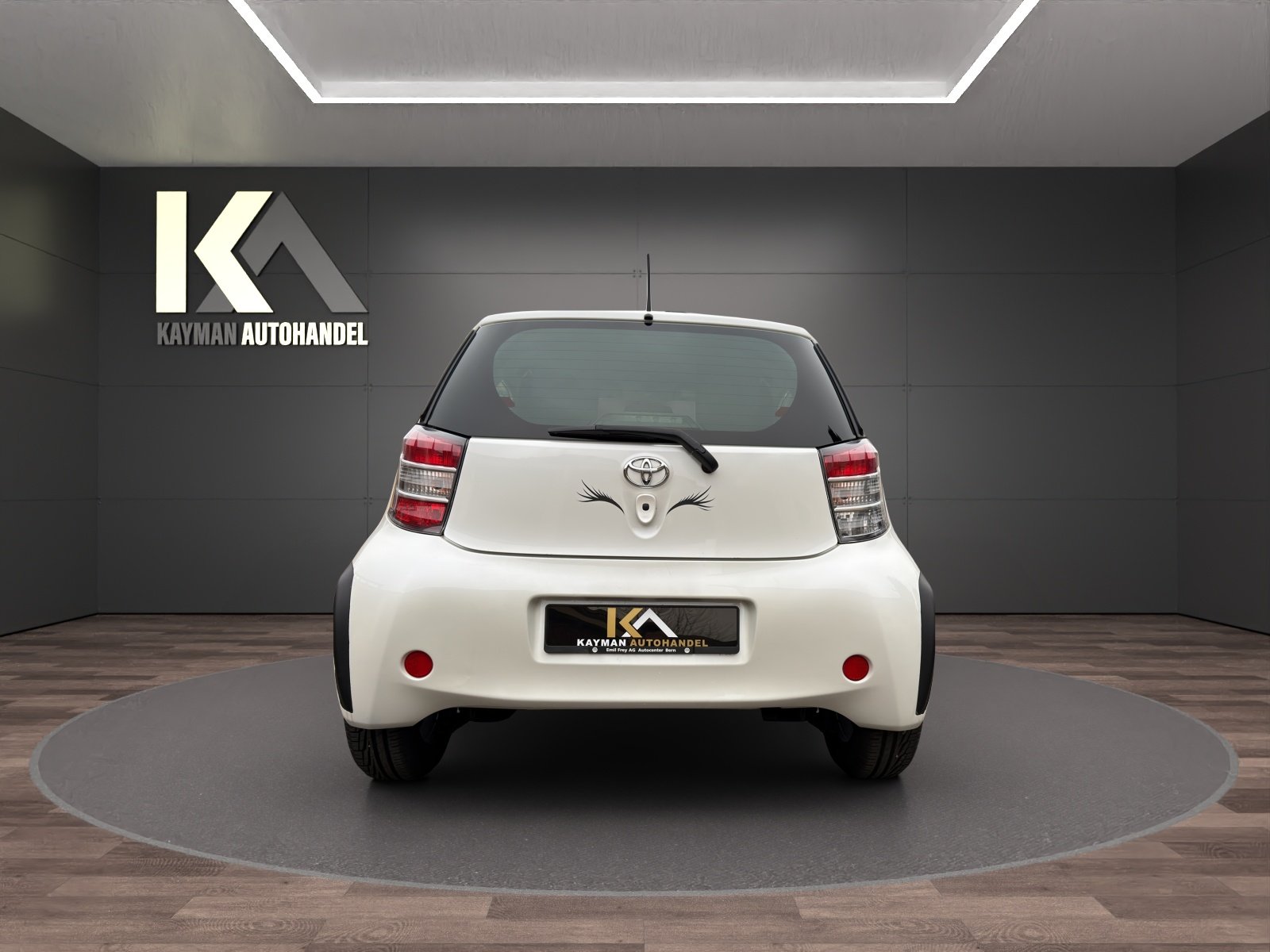 TOYOTA iQ 1.0 VVT-i, Petrol, Second hand / Used, Manual - 3