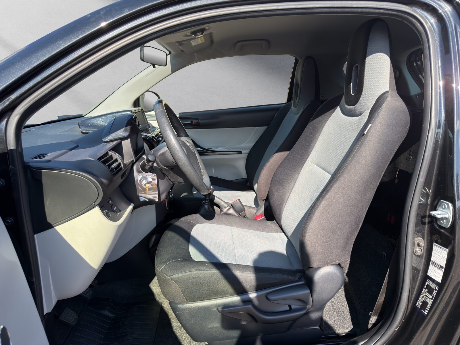 TOYOTA iQ 1.0 VVT-i Linea Terra, Essence, Occasion / Utilisé, Manuelle - 7