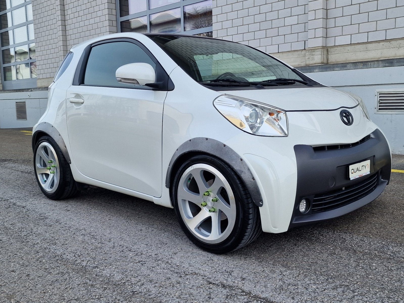 TOYOTA iQ2 1.0 VVT-i