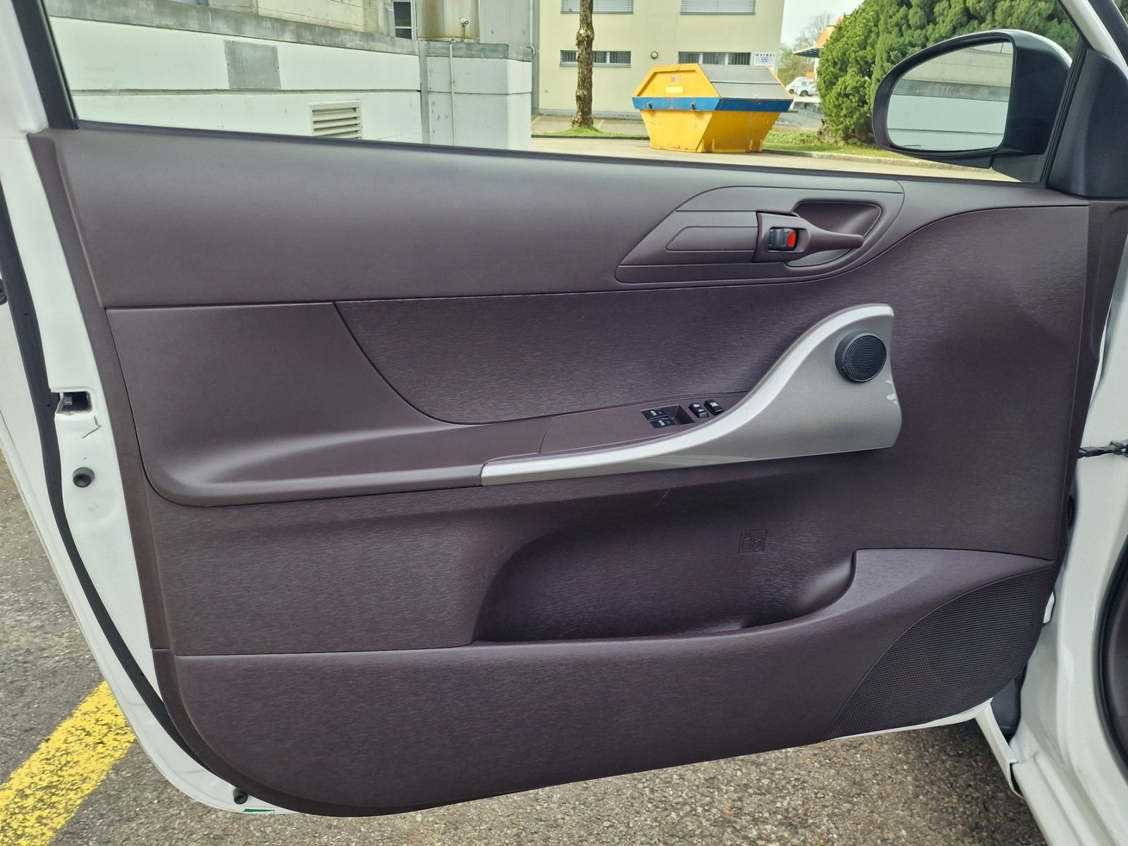 TOYOTA iQ2 1.0 VVT-i, Benzin, Occasion / Gebraucht, Handschaltung - 7