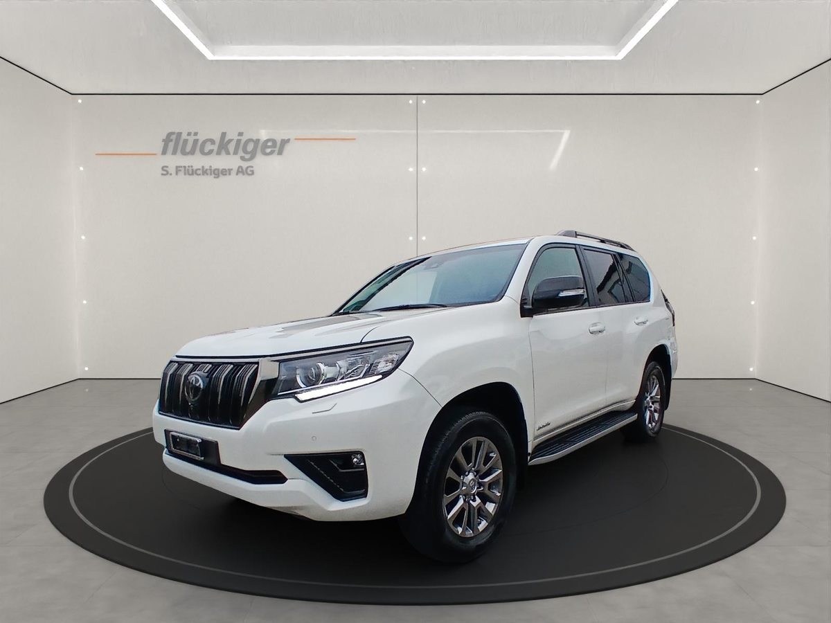 TOYOTA Land Cruiser 2.8 D 204 Invincible