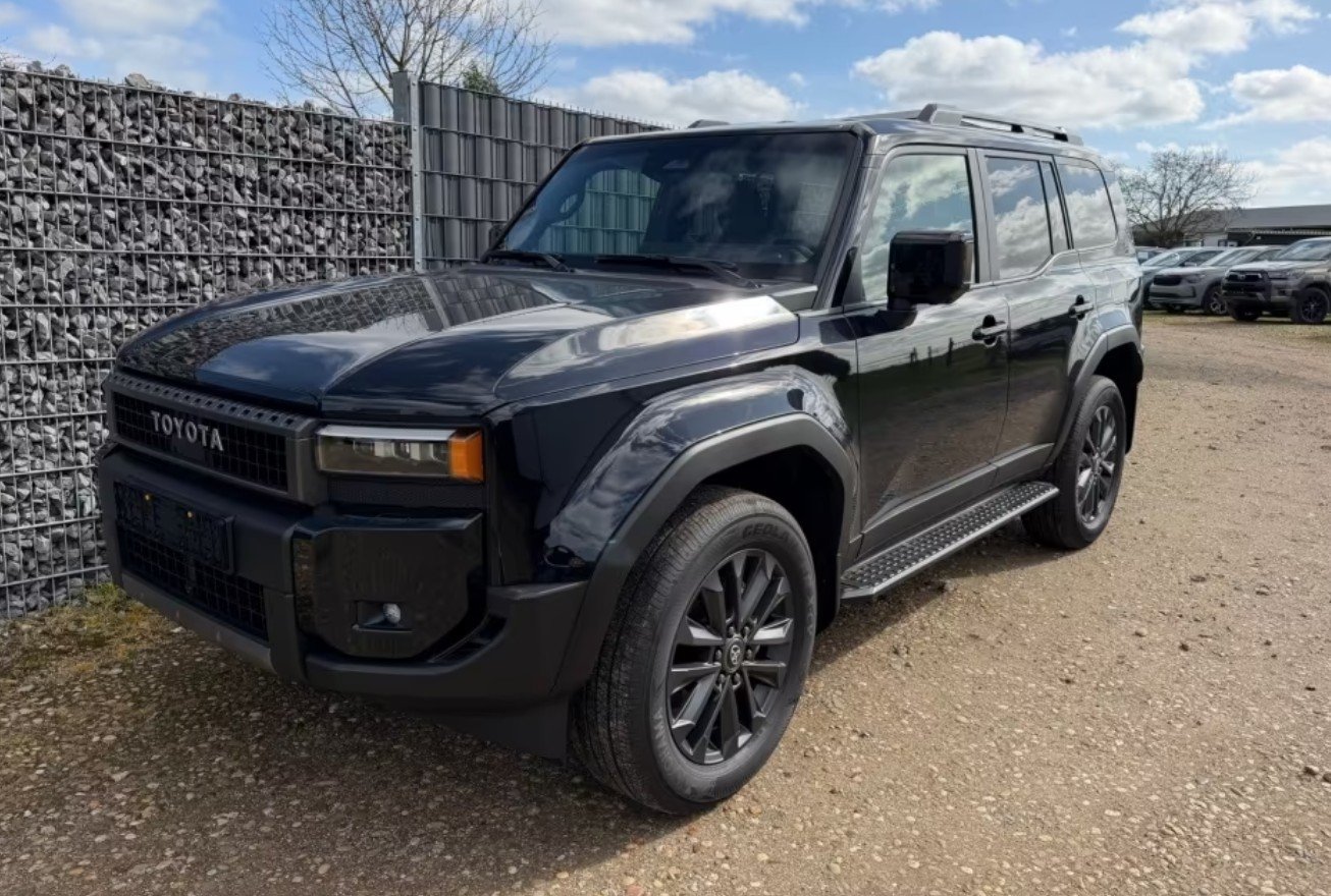 TOYOTA Land Cruiser 2.8TD 48V Invincible
