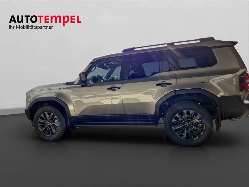 TOYOTA Land Cruiser 2.8 D 48V Invinci 48095/007, Mild-Hybrid Diesel/Elektro, Neuwagen, Automatik - 2