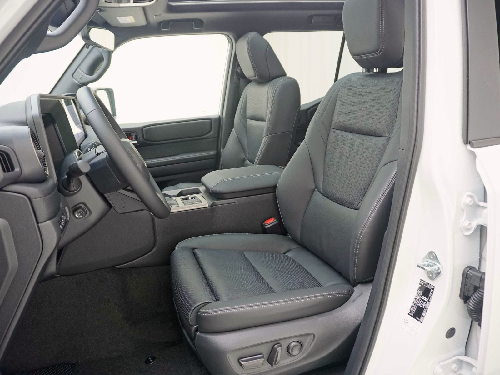 TOYOTA Land Cruiser 2.8 D 48V Invincible, Diesel, Neuwagen, Automatik - 7