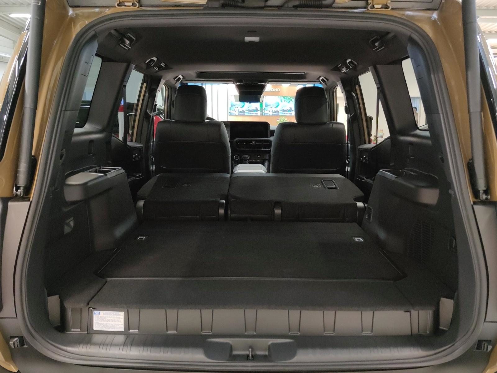 TOYOTA Land Cruiser 2.8 D 48V Invincible, Hybride Léger Diesel/Électricité, Voiture nouvelle, Automatique - 7