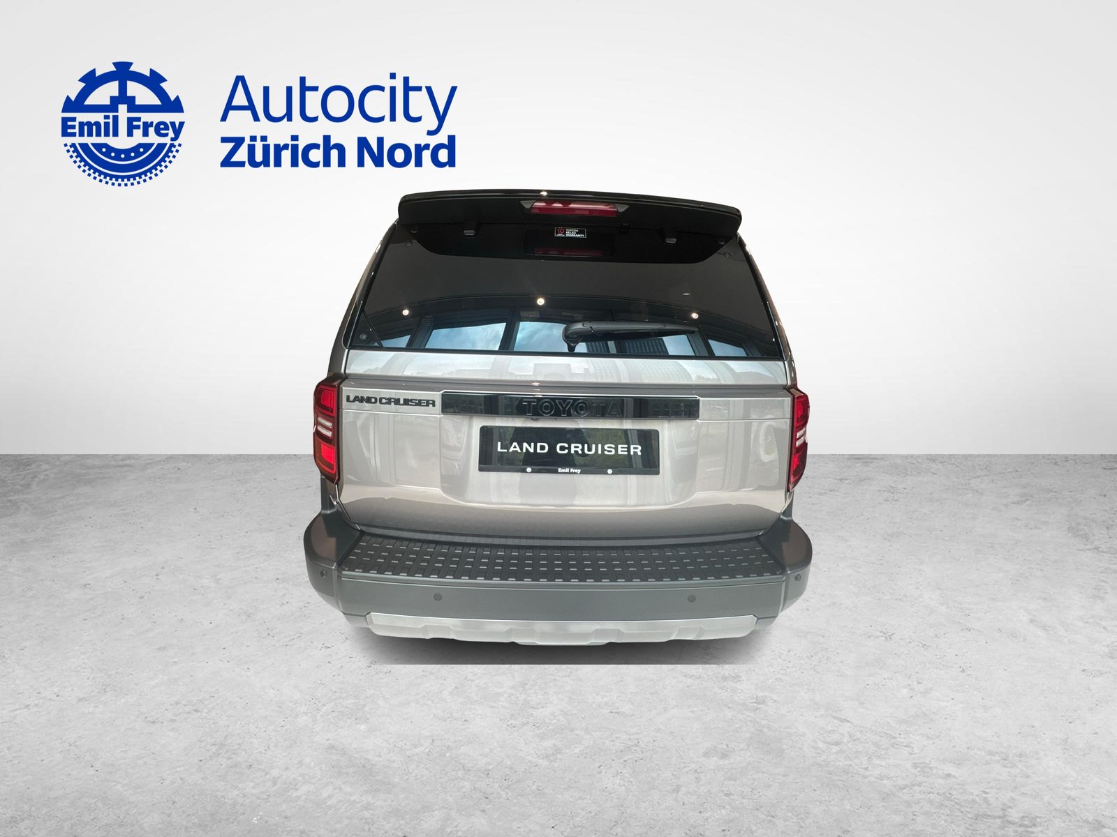 TOYOTA Land Cruiser 2.8 D 48V Style, Mild-Hybrid Diesel/Electric, New car, Automatic - 6
