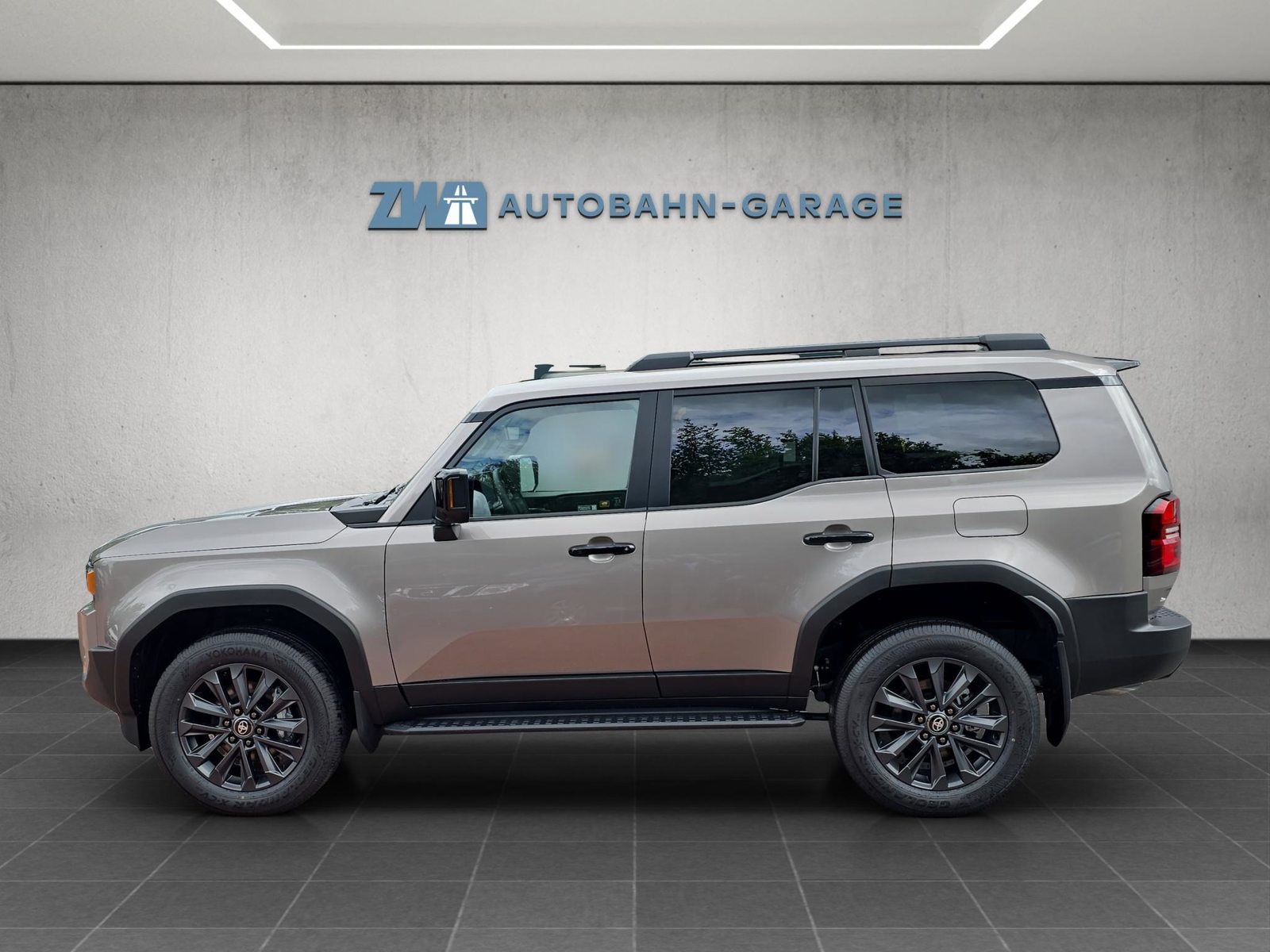 TOYOTA Land Cruiser 2.8 D 48V Invincible, Mild-Hybrid Diesel/Elektro, Neuwagen, Automatik - 2
