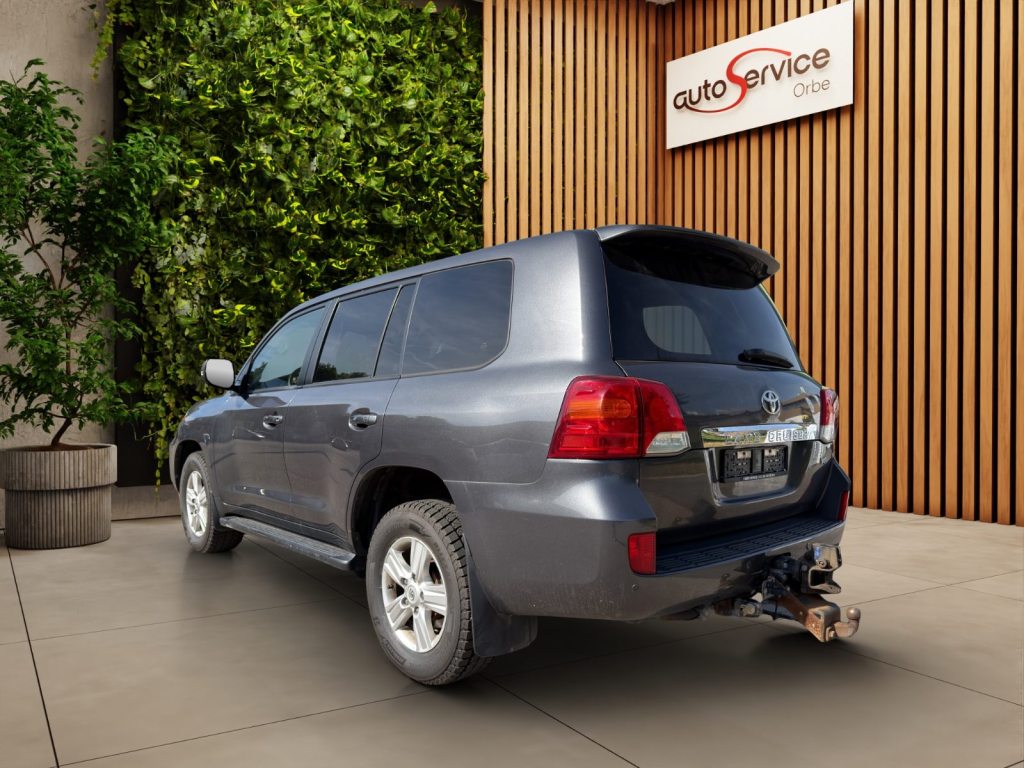 TOYOTA 4.5 D-4D V8 Linea Sol 5P., Diesel, Occasioni / Usate, Automatico - 4
