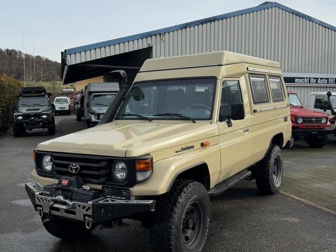 TOYOTA Land Cruiser 400 Hdt Long 4.2D, Diesel, Occasion / Gebraucht, Handschaltung