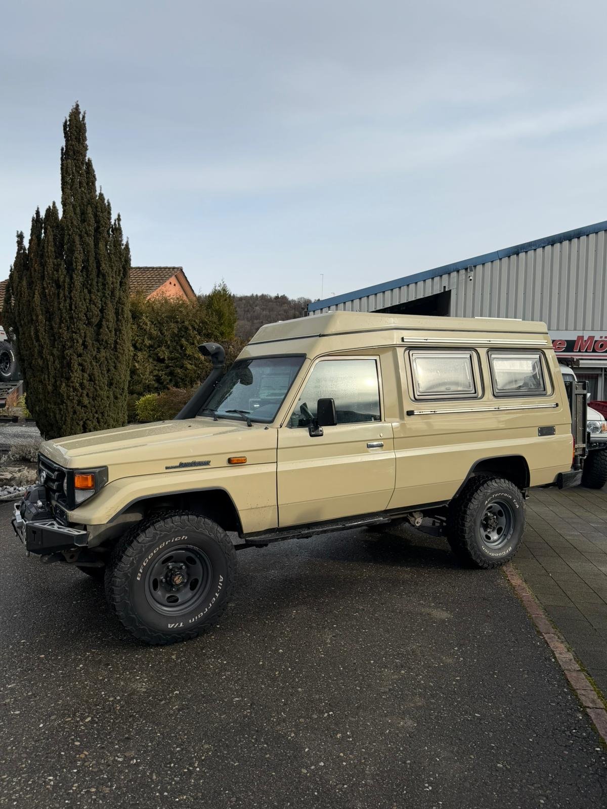 TOYOTA Land Cruiser 400 Hdt Long 4.2D, Diesel, Second hand / Used, Manual - 2