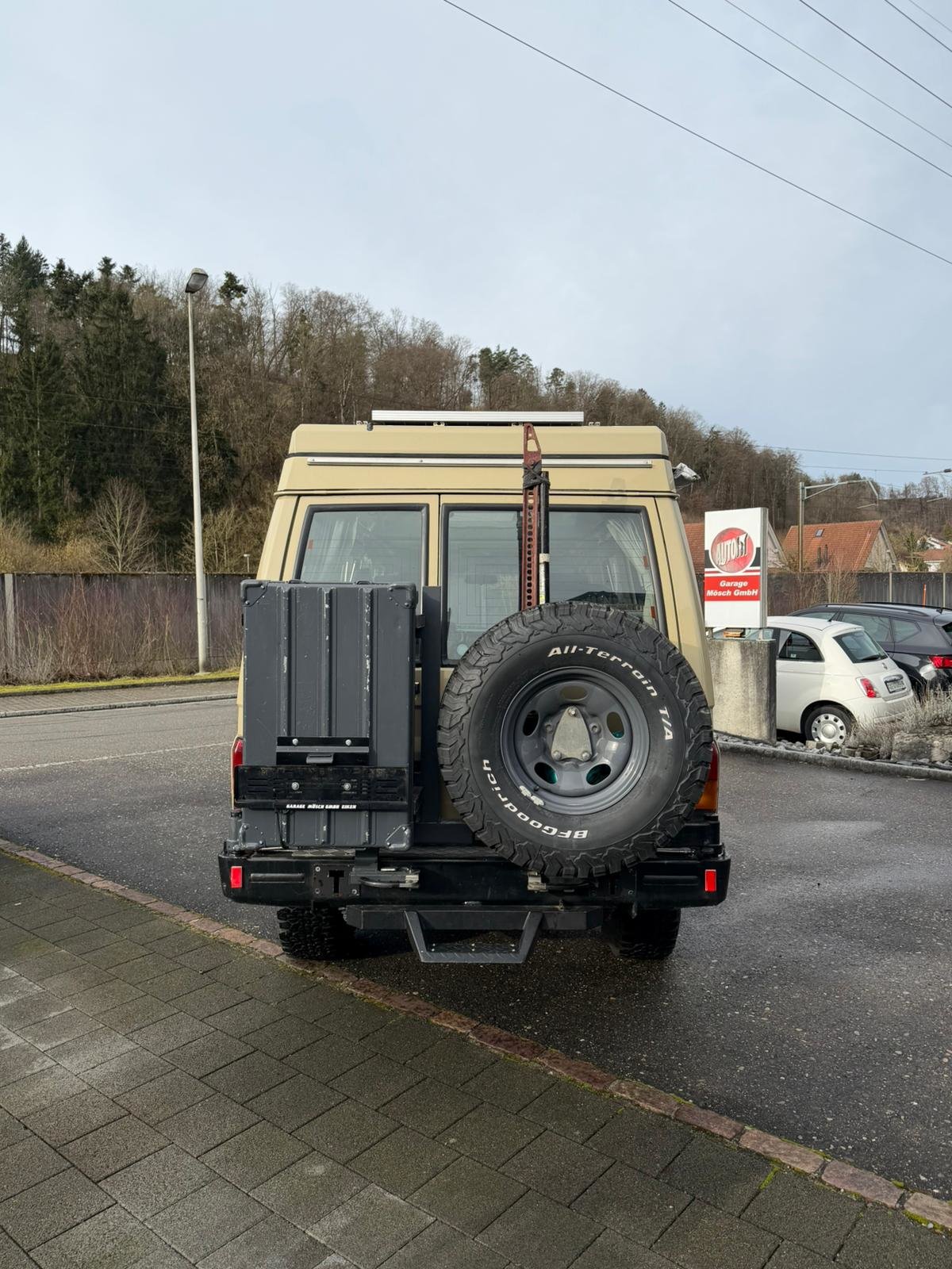 TOYOTA Land Cruiser 400 Hdt Long 4.2D, Diesel, Second hand / Used, Manual - 4