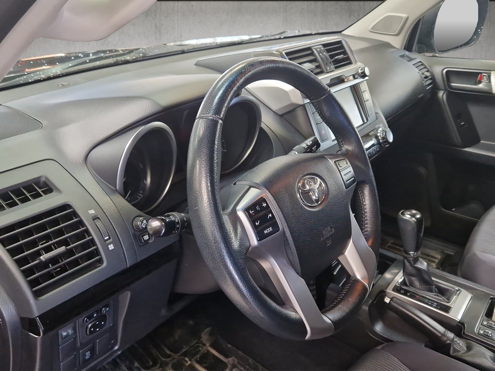 TOYOTA Land Cruiser 2.8 D Linea Luna, Diesel, Occasion / Gebraucht, Automatik - 7