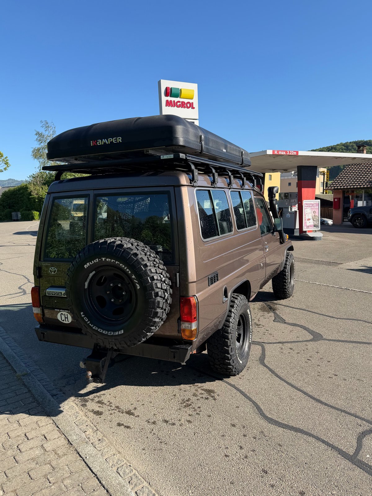 TOYOTA Land Cruiser 400 Hdt Long 4.2D, Diesel, Second hand / Used, Manual - 4