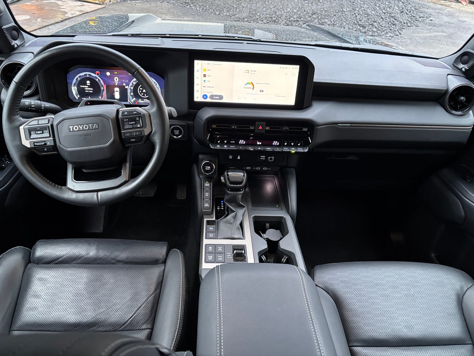 TOYOTA Land Cruiser 2.8TD Invincible Automat, Diesel, Occasion / Utilisé, Automatique - 7