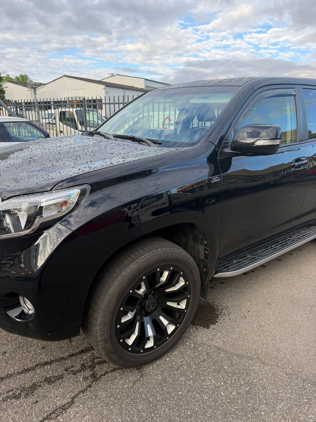 TOYOTA Land Cruiser 4.0 VVT-i Sol Premium Automatic, Benzin, Occasion / Gebraucht, Automatik - 3