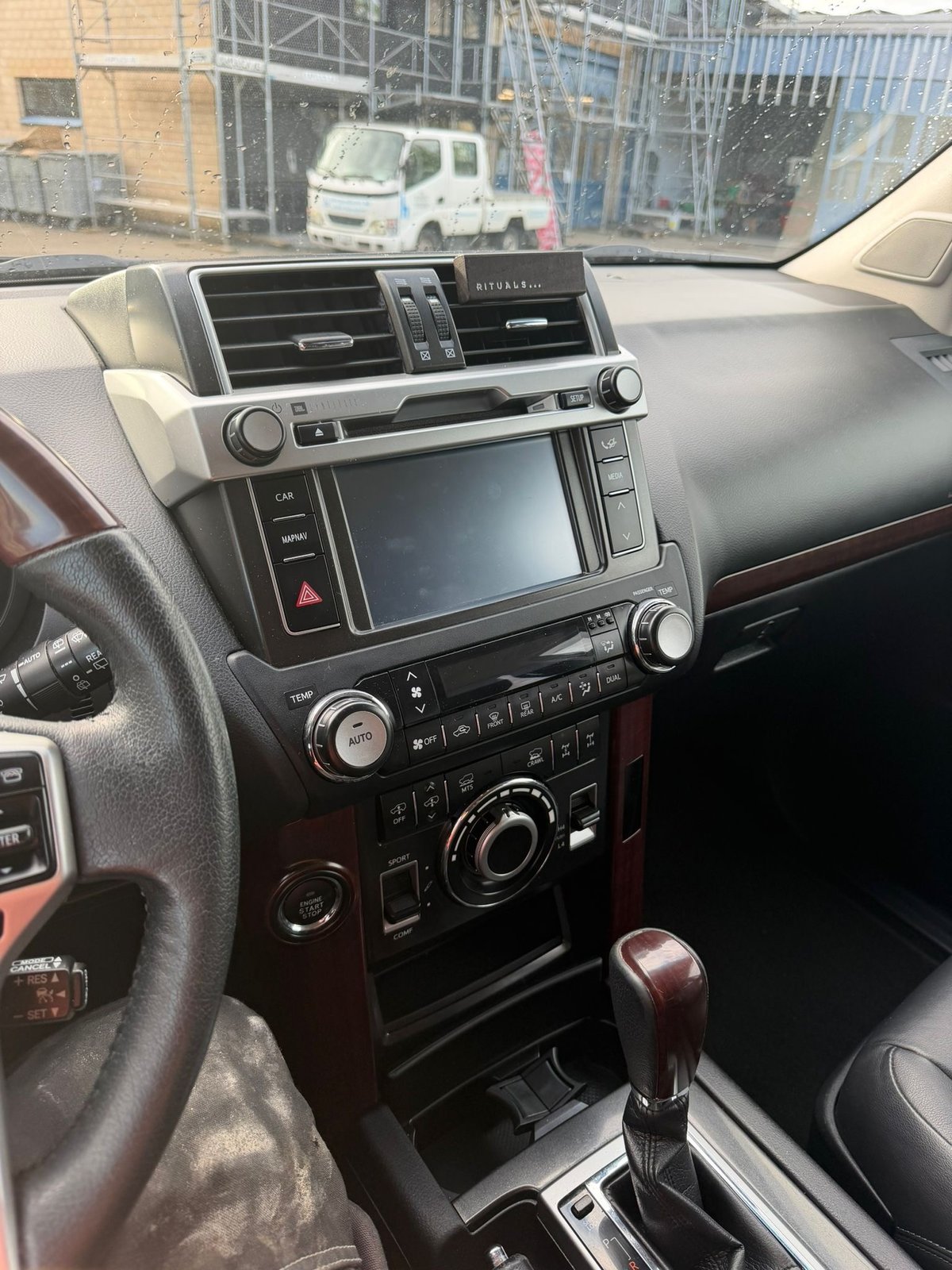 TOYOTA Land Cruiser 4.0 VVT-i Sol Premium Automatic, Benzin, Occasion / Gebraucht, Automatik - 4