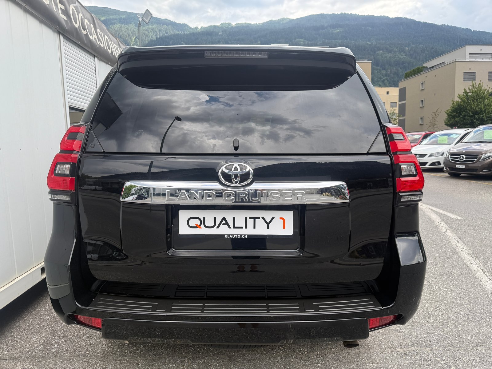 TOYOTA Land Cruiser 2.8TD Premium Automatic *CH-FZ* STANDHEI, Diesel, Second hand / Used, Automatic - 4