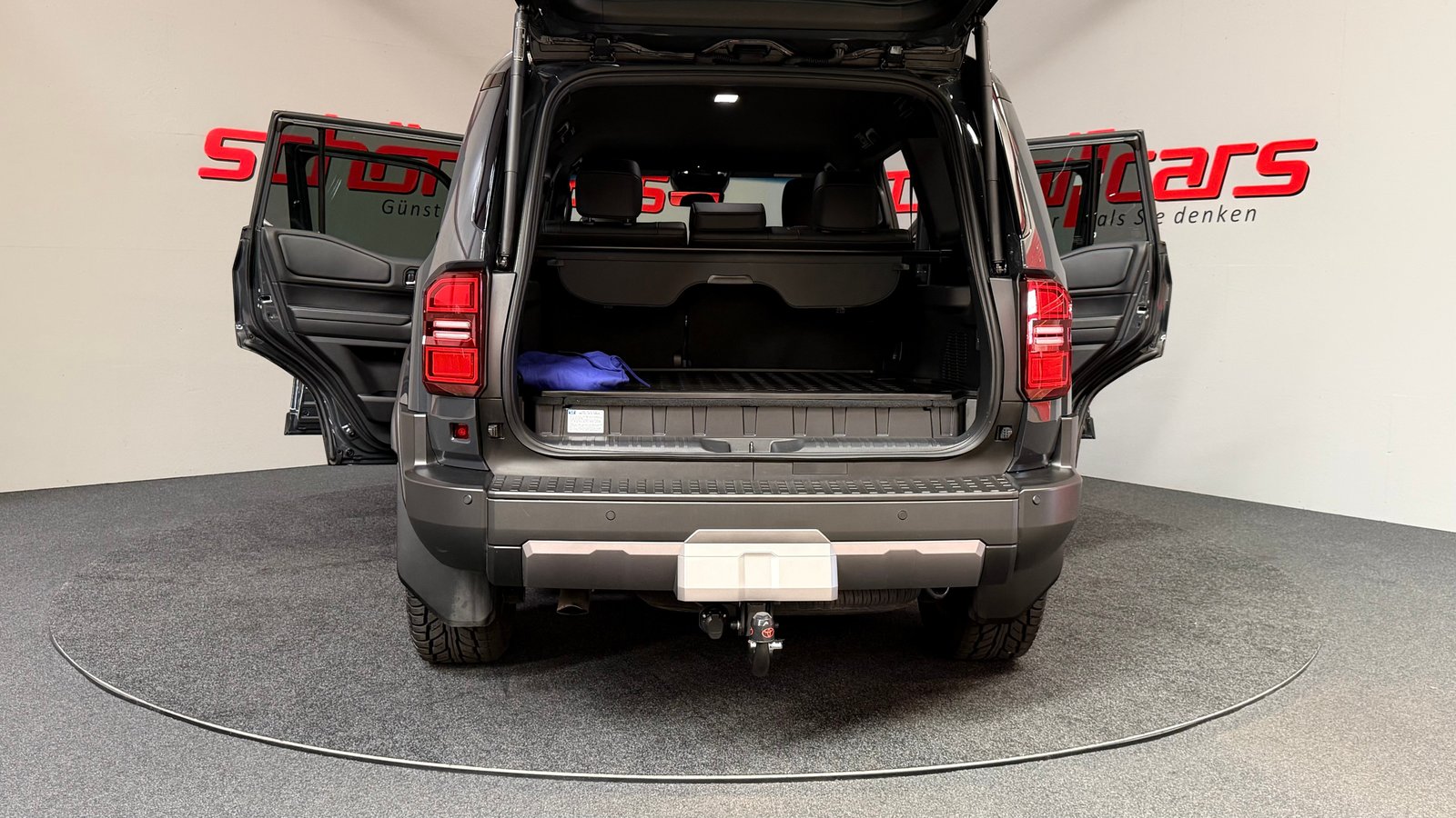 TOYOTA Land Cruiser 2.8TD 48V Style, Mild-Hybrid Diesel/Electric, Second hand / Used, Automatic - 6
