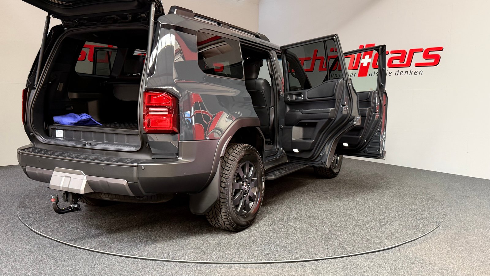 TOYOTA Land Cruiser 2.8TD 48V Style, Mild-Hybrid Diesel/Electric, Second hand / Used, Automatic - 7