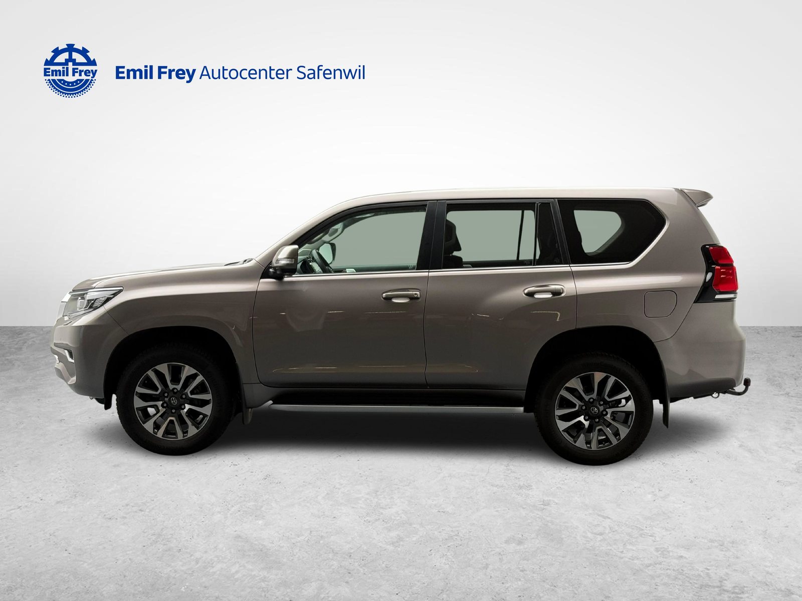 TOYOTA Land Cruiser 2.8 D 204 Style, Diesel, Second hand / Used, Automatic - 2