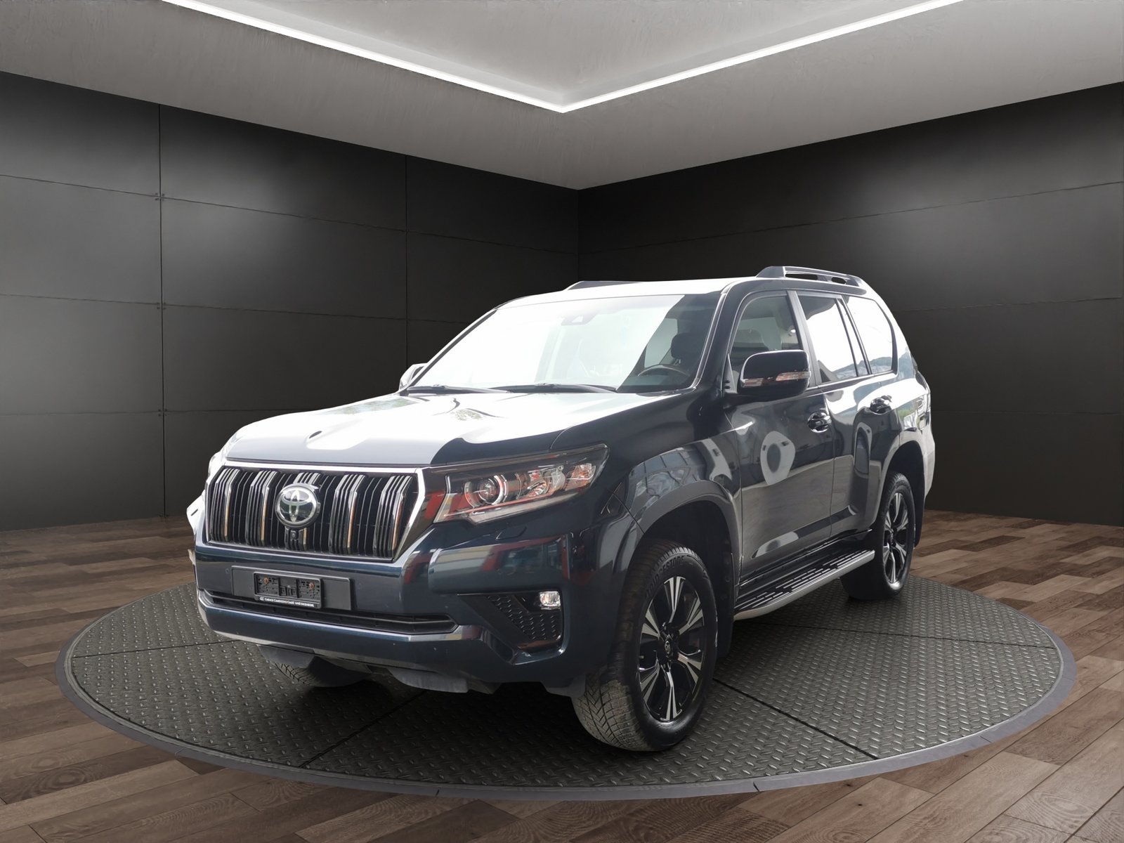 TOYOTA Land Cruiser 2.8TD Premium Automatic, Diesel, Second hand / Used, Automatic - 2
