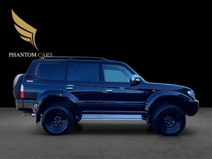 TOYOTA Land Cruiser 300 3.0 TD VX 50th Anniversary, Diesel, Occasion / Utilisé, Manuelle