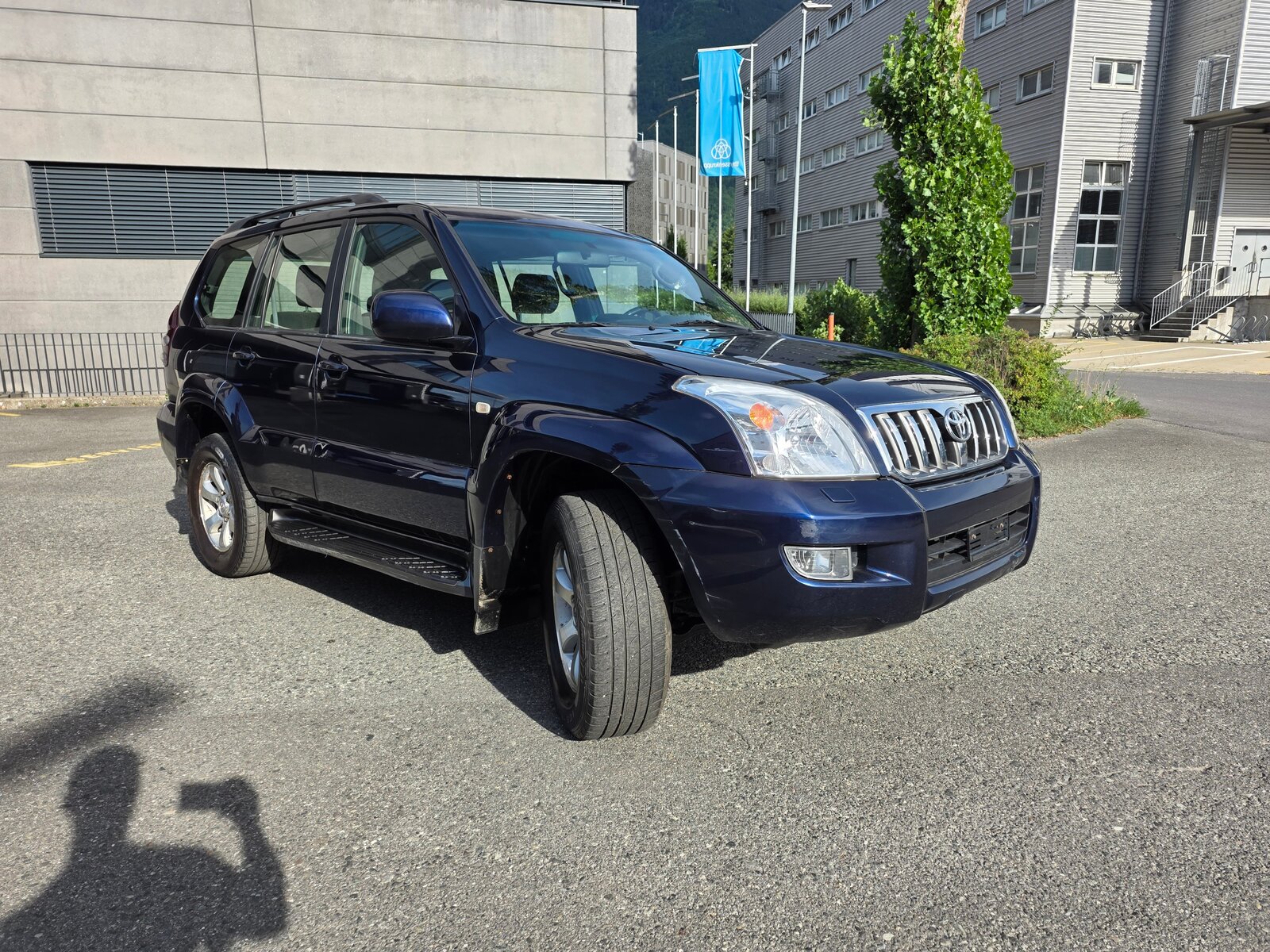 TOYOTA LAND CRUISER