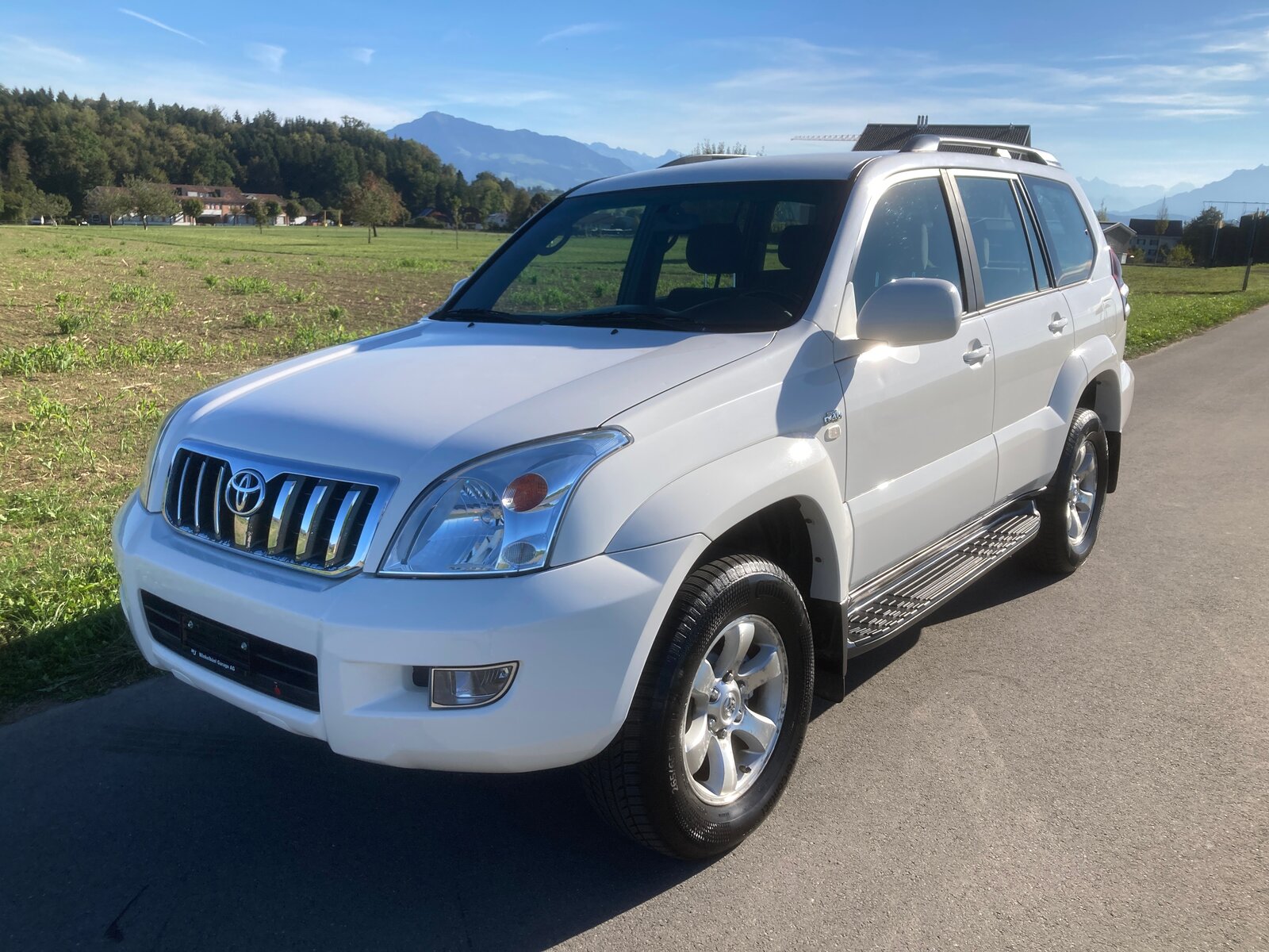 TOYOTA Land Cruiser 3.0 TD Linea Terra mit 3.5t Anhängelast