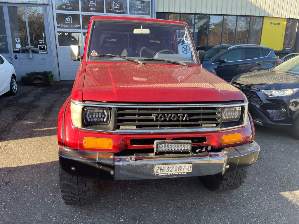 TOYOTA LAND CRUISER 2.4 LX FRP-Top