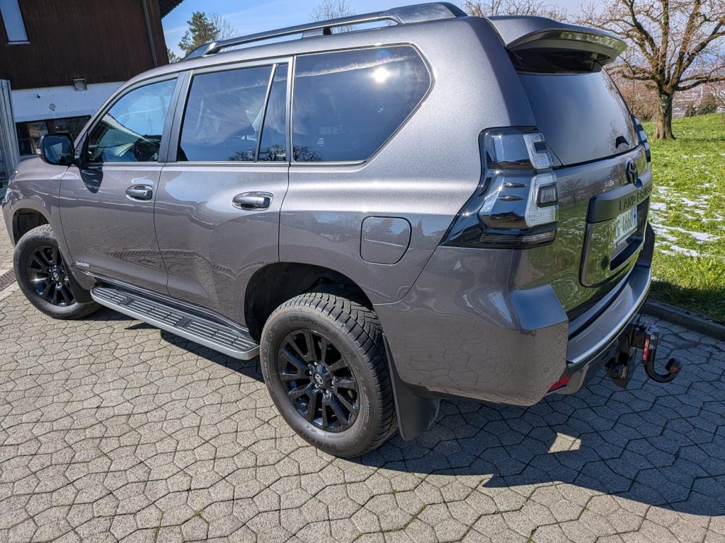 TOYOTA LAND CRUISER 2.8 D 204 Style, Diesel, Second hand / Used, Automatic - 6